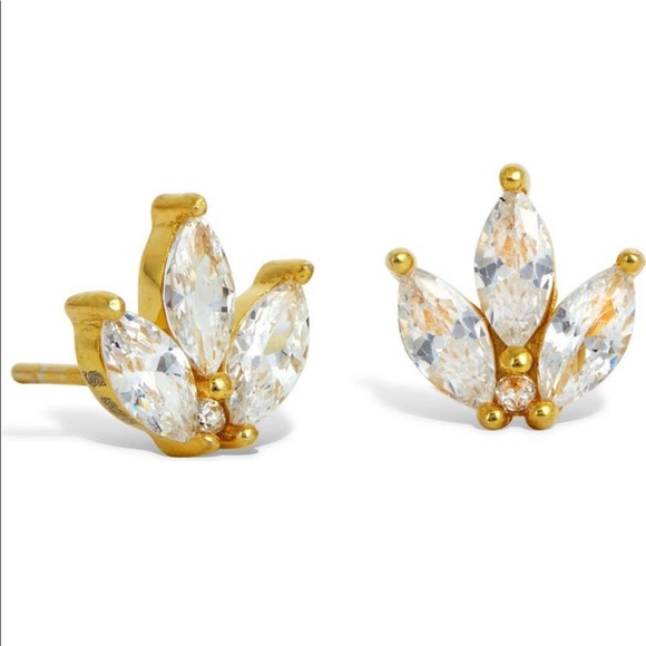 Savvy Cie Jewelry - Savvy Cie jewels 18K gold stud earrings